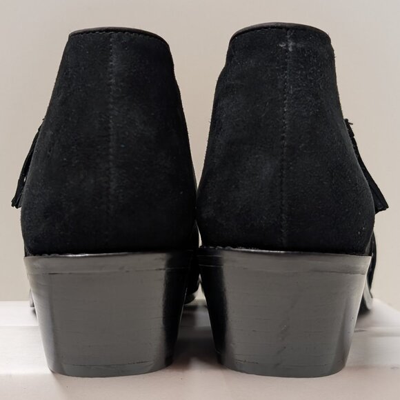 Vionic Serena Suede Ankle Boots in Black - Picture 9 of 16